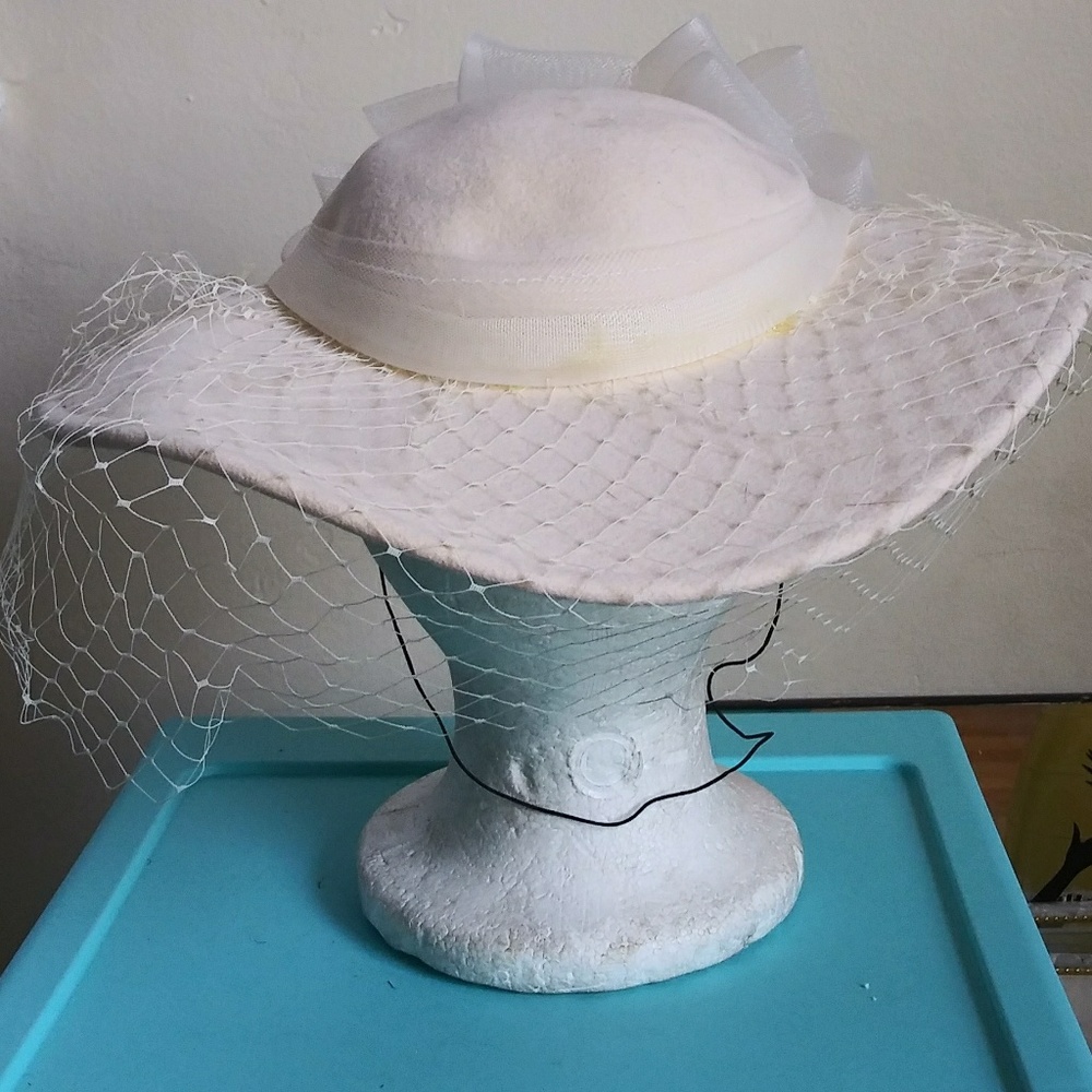 Woman's Hat
